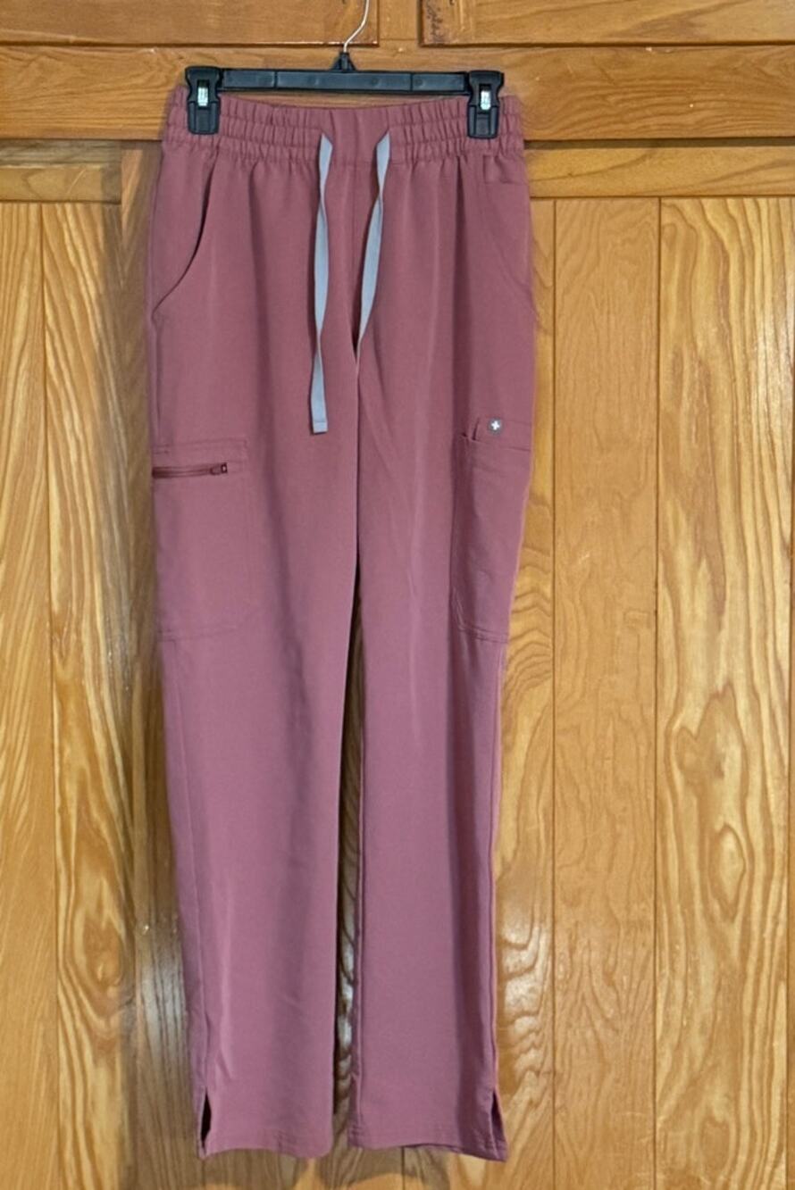 FIGS Mauve Scrub Set Bundle - V-Neck Top (S) & 2X Pants, S